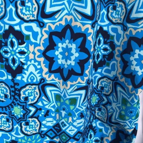 AmberNoonII Womens Swim Top M Turquoise Navy 1/2 Zip Front Thumb Hole Outdoors - Picture 8 of 13